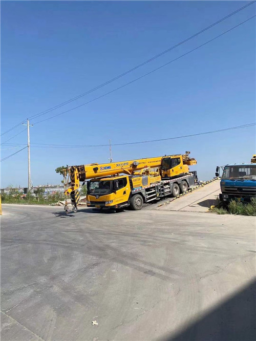 金湾区吊车作业时，可能会产生哪些额外收费项目？